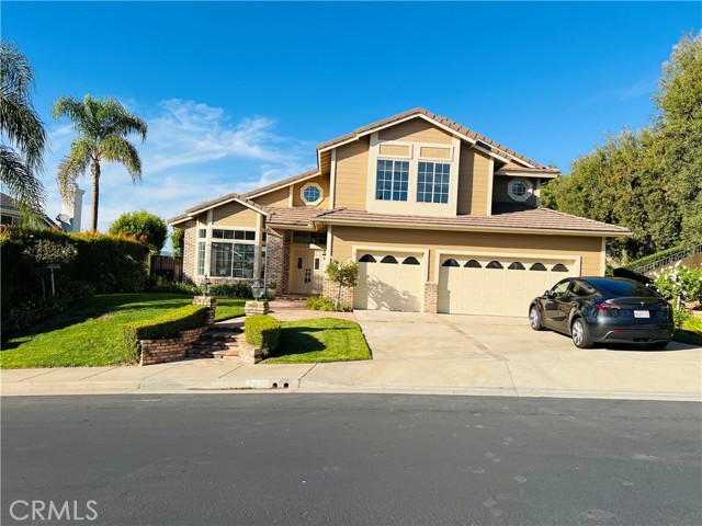 Detail Gallery Image 2 of 46 For 7657 E Bridgewood Dr, Anaheim Hills,  CA 92808 - 4 Beds | 3 Baths