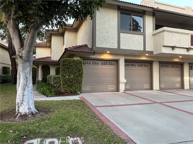 Detail Gallery Image 1 of 23 For 25245 Tanoak Ln, Lake Forest,  CA 92630 - 2 Beds | 2 Baths