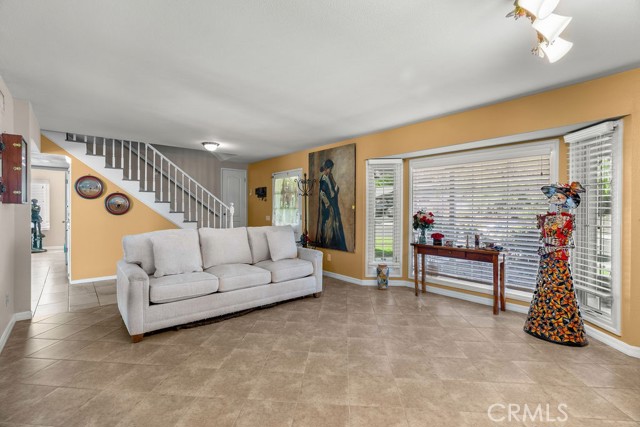 Detail Gallery Image 7 of 55 For 5444 Peacock Lane, Riverside,  CA 92505 - 5 Beds | 4 Baths