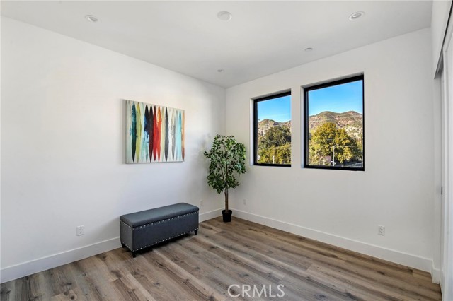 13457 Bradley Avenue, Sylmar CA: https://media.crmls.org/medias/cc5a77c3-c504-4ec9-951e-836ecd1847e1.jpg