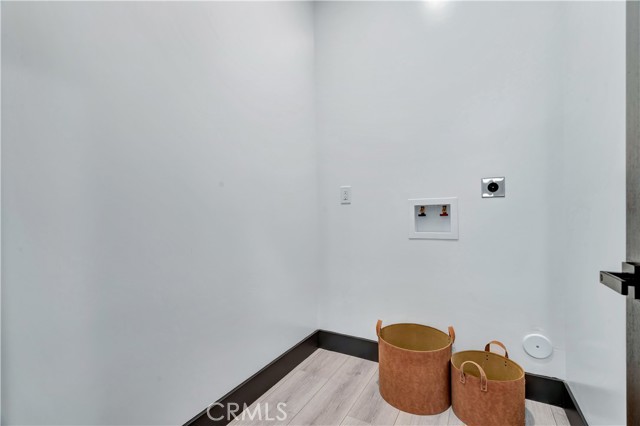 19513 Cantara Street photo 19