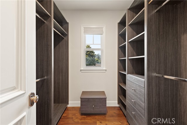 Detail Gallery Image 19 of 33 For 4330 Bellaire Ave, Studio City,  CA 91604 - 5 Beds | 4/1 Baths