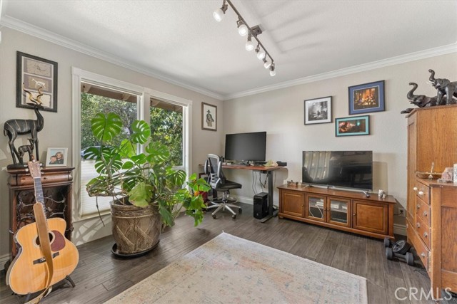 Detail Gallery Image 15 of 53 For 3410 Scenic Dr, Redding,  CA 96001 - 3 Beds | 3 Baths