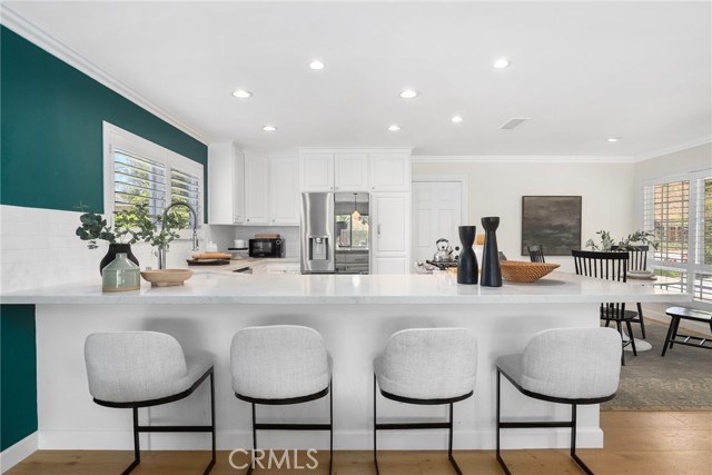 Detail Gallery Image 5 of 30 For 5839 Parkmor Rd, Calabasas,  CA 91302 - 4 Beds | 2 Baths