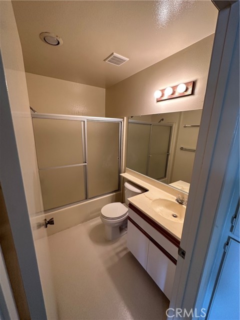 420 Milford Street, Glendale CA: https://media.crmls.org/medias/cc5bdf34-0de3-4e16-8b64-b6f867b6bda9.jpg