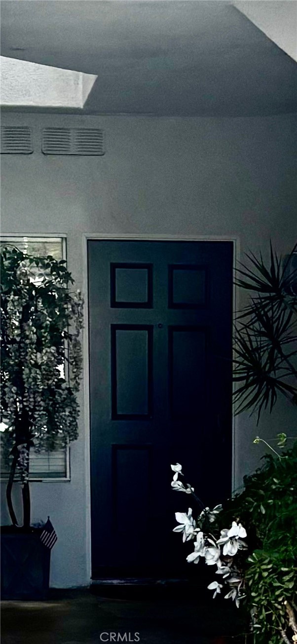 Front Image Thumbnail for CROC25261275