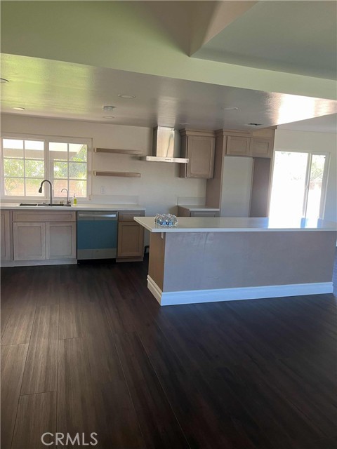 Detail Gallery Image 7 of 9 For 913 Bristol Rd, San Dimas,  CA 91773 - 4 Beds | 3 Baths