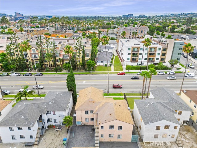7018 La Tijera Boulevard, Los Angeles CA: https://media.crmls.org/medias/cc5ddf28-5380-4bd4-a5bb-c91f0bbcb496.jpg
