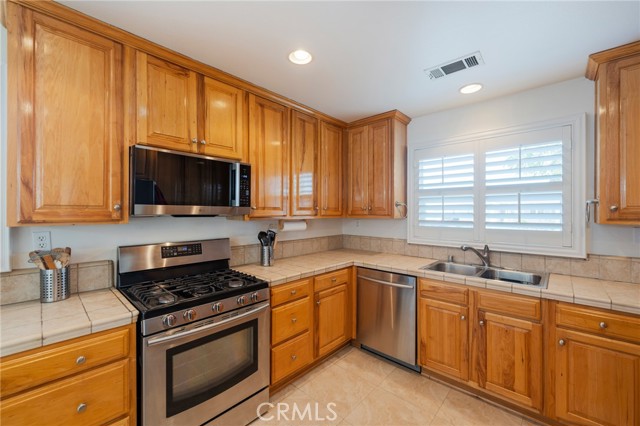 Detail Gallery Image 12 of 38 For 939 Belson St, Torrance,  CA 90502 - 3 Beds | 2 Baths