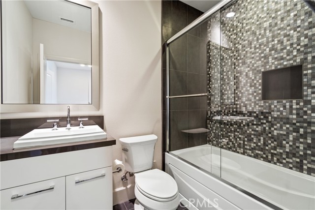 Detail Gallery Image 41 of 53 For 116 Homecoming, Irvine,  CA 92602 - 5 Beds | 5/1 Baths