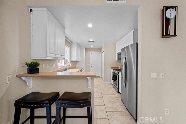 Detail Gallery Image 14 of 46 For 22528 Canal Cir, Grand Terrace,  CA 92313 - 3 Beds | 2/1 Baths