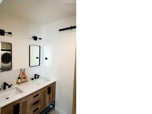 2235 W 25th Street, San Pedro CA: https://media.crmls.org/medias/cc5f0fb1-bf12-4c56-bddb-69a6422f8f8a.jpg