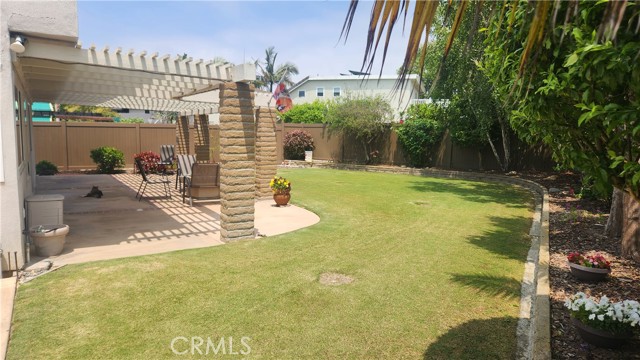 20392 Densmore Lane, Huntington Beach CA: https://media.crmls.org/medias/cc5f3513-21ab-454c-9e9e-95f34cff2411.jpg
