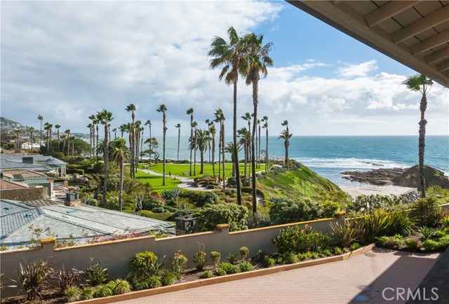 Detail Gallery Image 9 of 27 For 77 Blue Lagoon, Laguna Beach,  CA 92651 - 2 Beds | 3 Baths