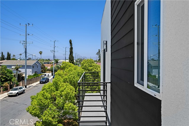 Detail Gallery Image 14 of 69 For 5218 Auckland Ave, Toluca Lake,  CA 91601 - – Beds | – Baths