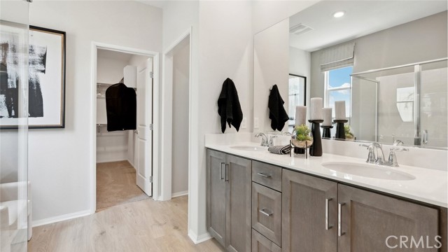 Detail Gallery Image 15 of 28 For 26158 Gentry Ave, Corona,  CA 92883 - 5 Beds | 3 Baths