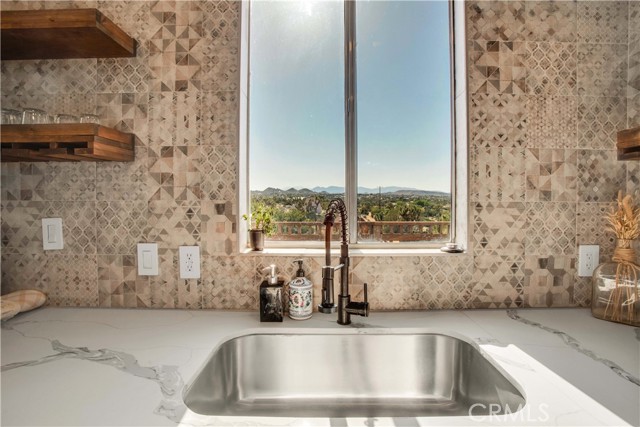 Detail Gallery Image 11 of 65 For 5510 Roberts Rd, Yucca Valley,  CA 92284 - 3 Beds | 2 Baths