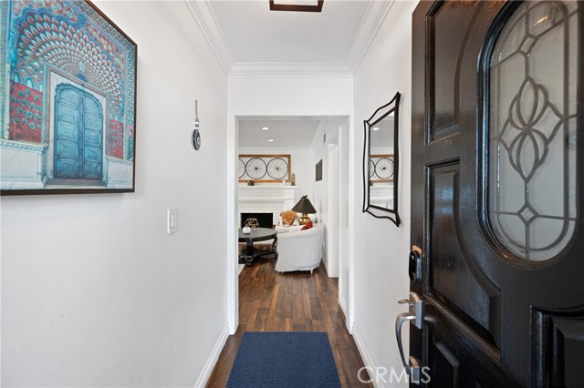 Detail Gallery Image 3 of 35 For 20852 Kittridge, Winnetka,  CA 91306 - 3 Beds | 2 Baths