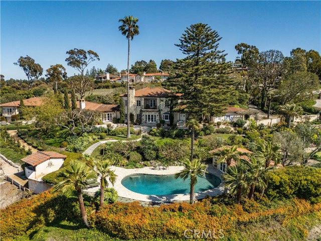 Detail Gallery Image 4 of 26 For 1412 Lower Paseo La Cresta, Palos Verdes Estates,  CA 90274 - 4 Beds | 5/3 Baths