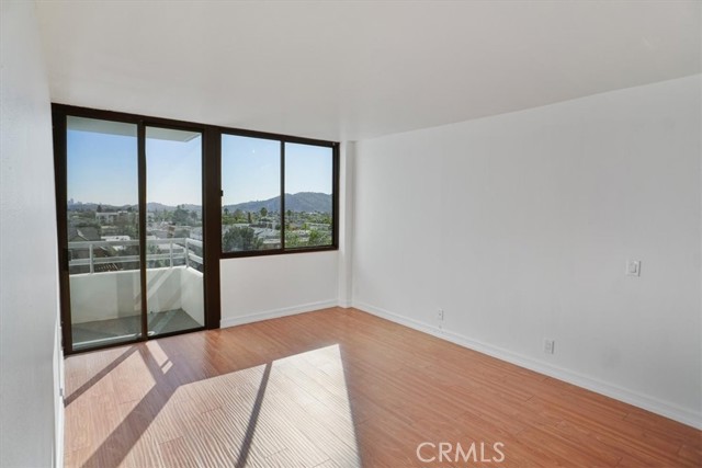 Detail Gallery Image 9 of 18 For 343 Pioneer Dr #703,  Glendale,  CA 91203 - 2 Beds | 1 Baths