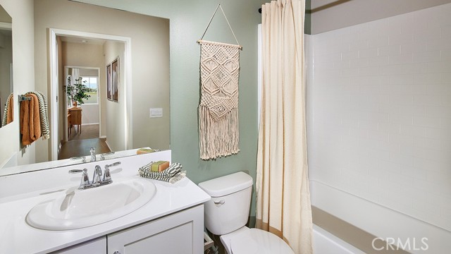 Detail Gallery Image 12 of 14 For 23248 Desert Dandelion Ct, Wildomar,  CA 92595 - 4 Beds | 3 Baths