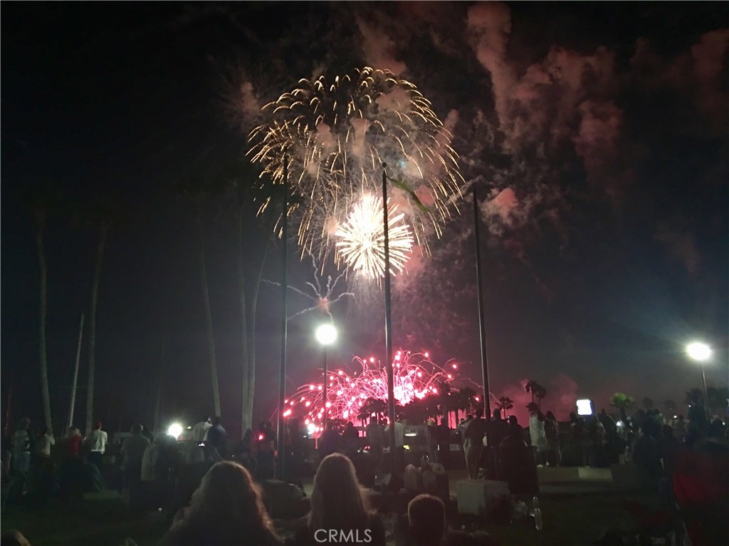 https://media.crmls.org/medias/cc62eba7-73fd-4ae3-acbc-6a88374d833d.jpg?preset=X-Large