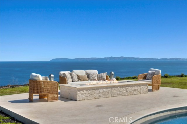 Detail Gallery Image 3 of 66 For 32042 Isthmus View Dr, Rancho Palos Verdes,  CA 90275 - 6 Beds | 6/2 Baths