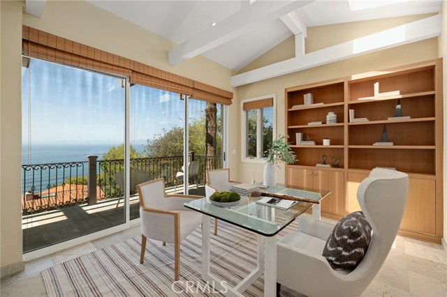 Bungalow office