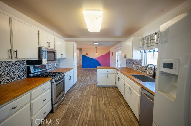 Detail Gallery Image 10 of 47 For 58168 Canterbury St, Yucca Valley,  CA 92284 - 3 Beds | 2 Baths