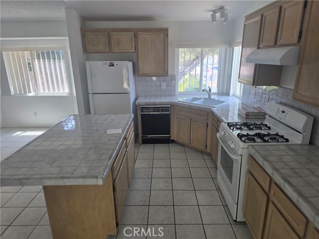 Image 5 of 8 For 30445 Avenida Maravilla
