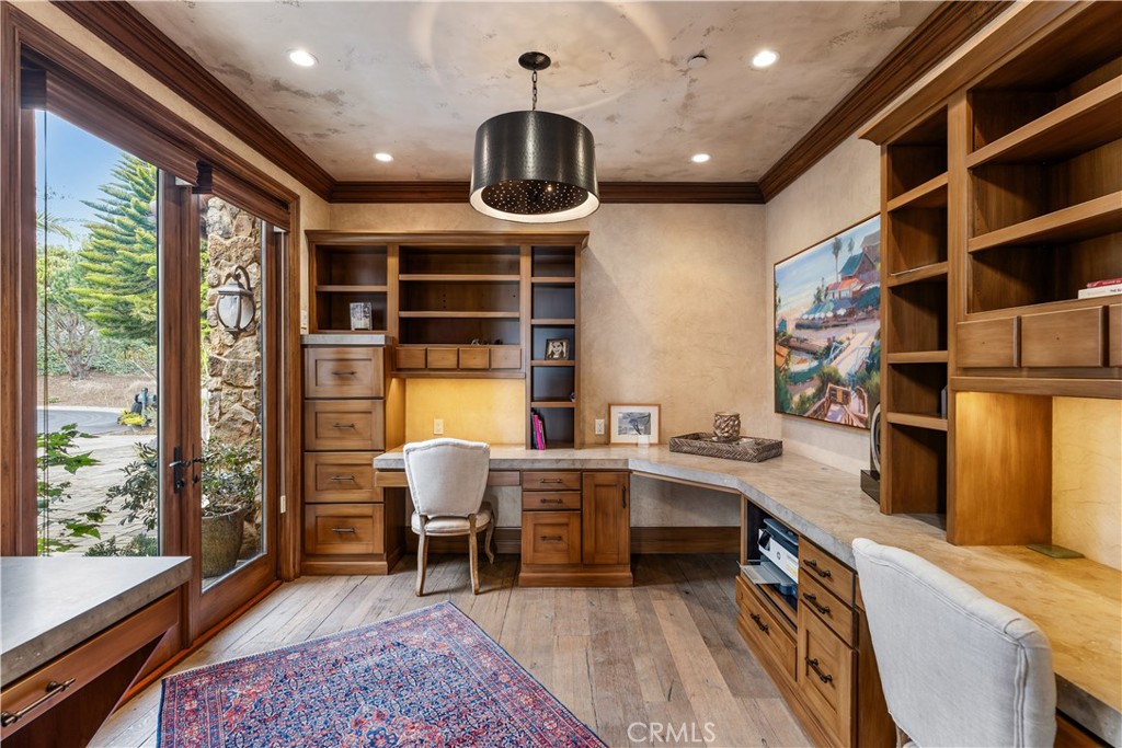 MLS #NP25278615 image #4