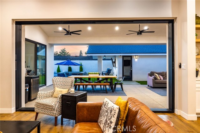 11221 Davenport Road, Rossmoor CA: https://media.crmls.org/medias/cc653cc3-d027-4835-8242-2f0c9330877e.jpg