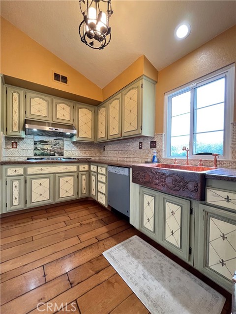 Detail Gallery Image 7 of 14 For 24112 Country View Dr, Coto de Caza,  CA 92679 - 3 Beds | 2 Baths