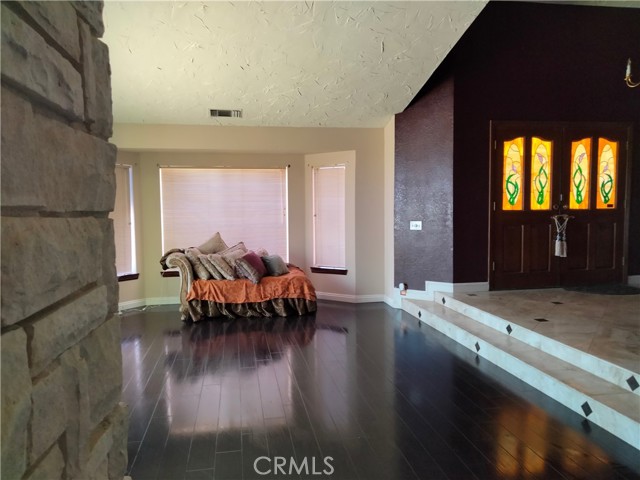 Detail Gallery Image 30 of 75 For 13889 Olathe Rd, Apple Valley,  CA 92307 - 5 Beds | 2/1 Baths