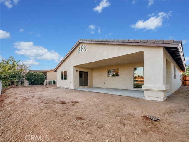13835 Burning Tree Drive, Victorville CA: https://media.crmls.org/medias/cc655c9f-1710-4224-8c0b-7ddf43a15b26.jpg