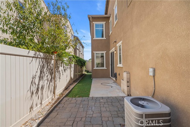 14681 Marist Lane, Chino CA: https://media.crmls.org/medias/cc655fd4-e59f-473d-b8e9-1a6a03522efa.jpg
