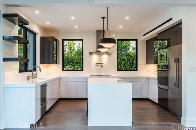 4 Bed Home for Sale in Los Angeles, California