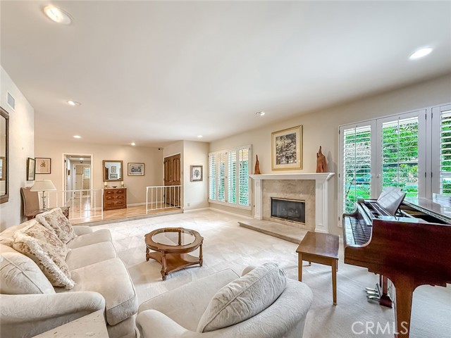 17508 Marilla Street photo 10
