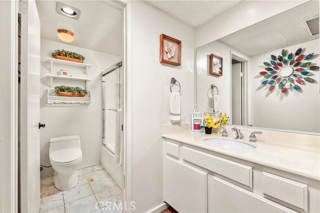 Detail Gallery Image 24 of 29 For 20937 Judah Ln, Newhall,  CA 91321 - 3 Beds | 2/1 Baths