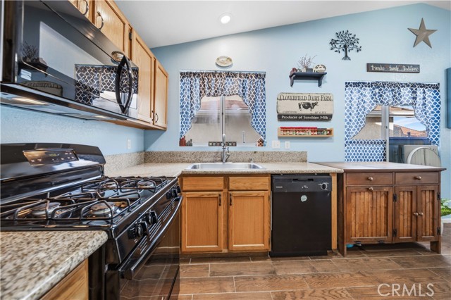 Detail Gallery Image 16 of 41 For 3624 Tanglewood, Rosamond,  CA 93560 - 4 Beds | 2 Baths