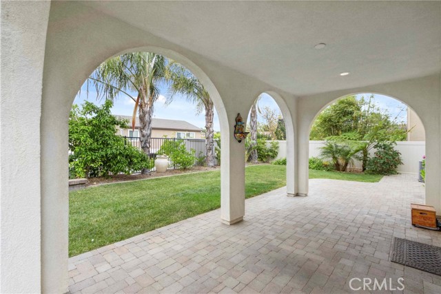 45976 Camino Rubi, Temecula CA: https://media.crmls.org/medias/cc688431-fc2f-4b83-a23c-7408183f9e50.jpg