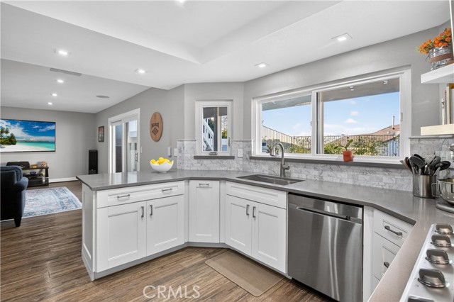 Image 11 of 33 For 731 Ridgeview