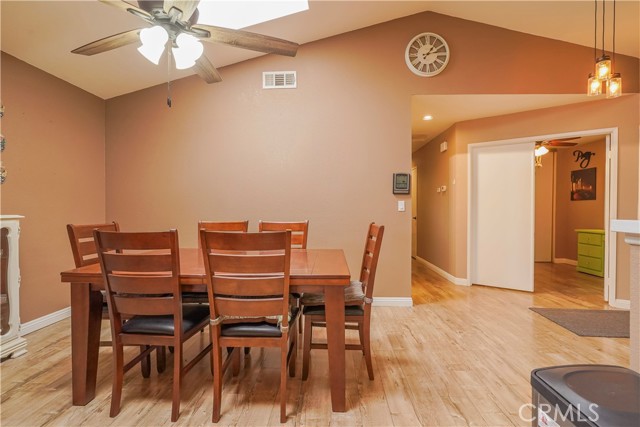 Detail Gallery Image 11 of 38 For 6335 Thunder Bay, Jurupa Valley,  CA 92509 - 3 Beds | 2 Baths