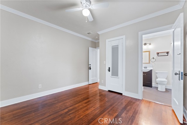 Detail Gallery Image 15 of 21 For 219 N Center St, Orange,  CA 92866 - 2 Beds | 2 Baths