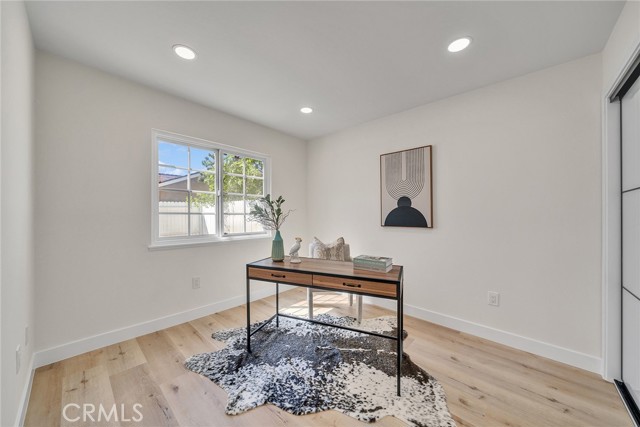 14181 Moore Ct., Irvine CA: https://media.crmls.org/medias/cc6953cb-a27a-42c8-8b6b-c48503f0f92d.jpg