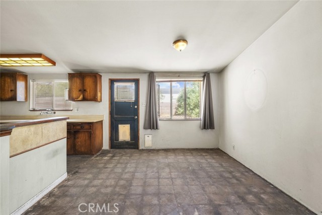 Detail Gallery Image 10 of 36 For 38434 Pond Ave, Palmdale,  CA 93550 - 4 Beds | 2 Baths