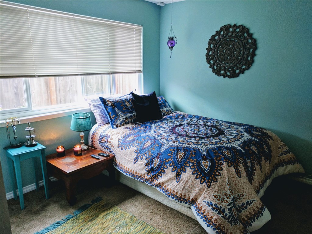 https://media.crmls.org/medias/cc6a5d0a-cb3f-44b6-9045-eaffd0011834.jpg?preset=X-Large