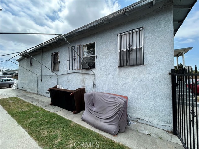 Detail Gallery Image 9 of 21 For 1260 E 49th St, Los Angeles,  CA 90011 - – Beds | – Baths