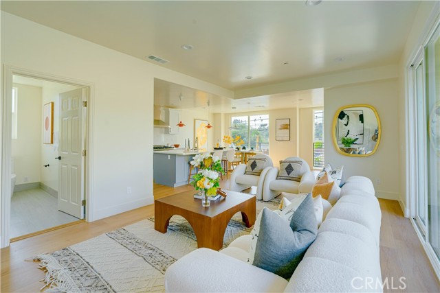 712 N Chestnut Avenue, Los Angeles CA: https://media.crmls.org/medias/cc6afb77-ee0e-4b90-87c5-ccf32432f037.jpg