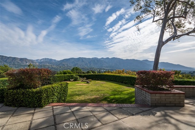 Detail Gallery Image 14 of 15 For 3975 Madison Rd, La Canada Flintridge,  CA 91011 - 4 Beds | 2/2 Baths